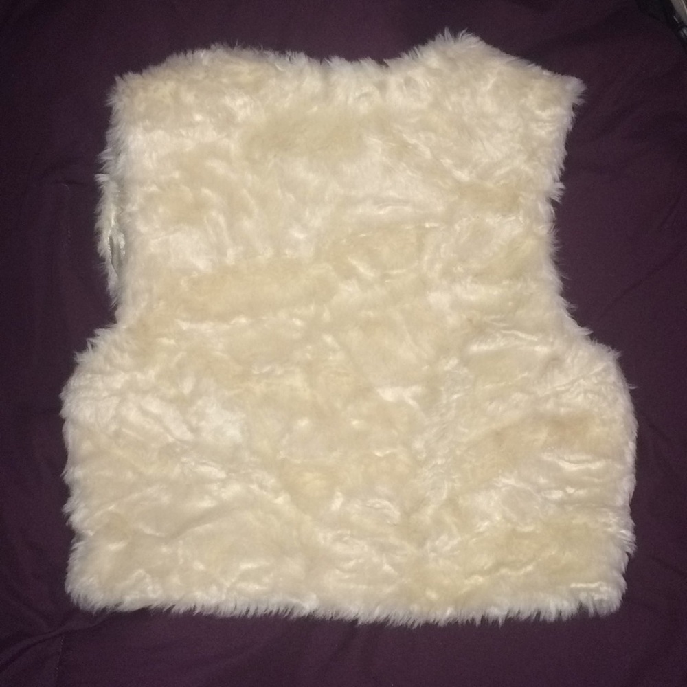 Fur vest - Picture 3 of 4